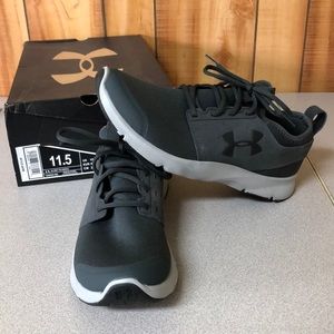 Under armor tennis shoes